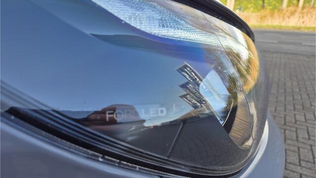 Ford TRANSIT CUSTOM 320 2.0 TDCI L2H1 Limited 17" | LED | Laadruimte pakket | Direct leverbaar