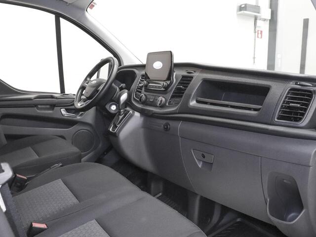 Ford TRANSIT CUSTOM 300 2.0 TDCI L2H1 Trend Automaat Airco Navigatie Cruisecontrol Camera Parkeersensoren Trekhaak
