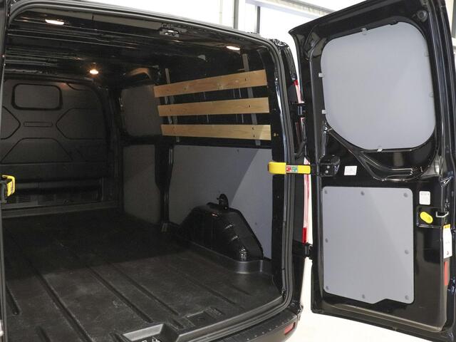 Ford TRANSIT CUSTOM 300 2.0 TDCI L2H1 Trend Automaat Airco Navigatie Cruisecontrol Camera Parkeersensoren Trekhaak