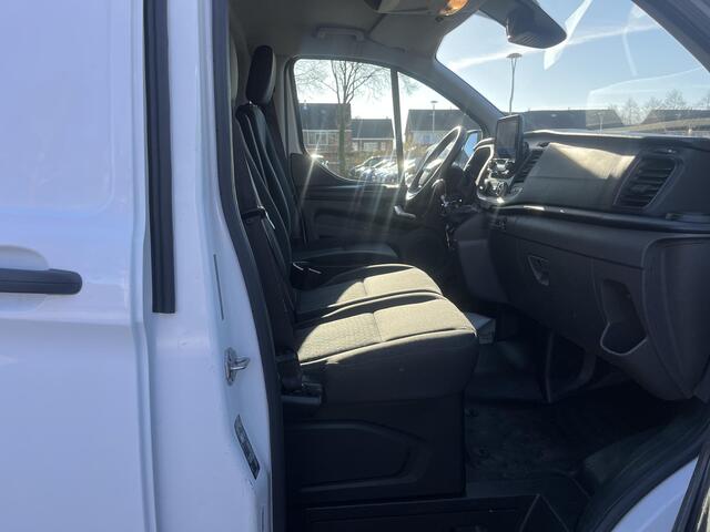 Ford TRANSIT CUSTOM 300 2.0 TDCI L2H2 Trend SCI | Achteruitrijcamera | Dodehoeksensoren | Navigatie | Stoelverwarming | Voorruitverwarming |