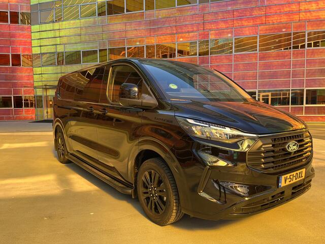Ford TRANSIT CUSTOM 320 2.5 PHEV L2H1 Black Platinum DUBBEL CABINE | 2250 KG AHW | 1100 KG Laadvermogen | Lederen Bekleding | Stoel-Stoel | Privacy Glass |
