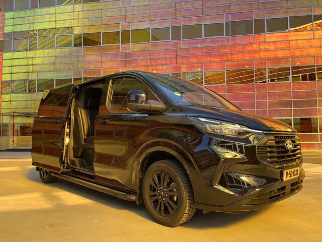 Ford TRANSIT CUSTOM 320 2.5 PHEV L2H1 Black Platinum DUBBEL CABINE | 2250 KG AHW | 1100 KG Laadvermogen | Lederen Bekleding | Stoel-Stoel | Privacy Glass |