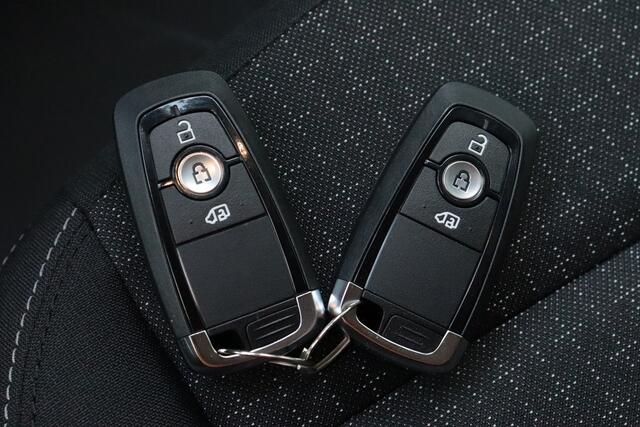 Ford TRANSIT CUSTOM 320 2.0 TDCI L2H1 Trend 130PK BPM VRIJ | APPCONNECT | CLIMA | CAMERA + PDC | CRUISE | LANE-ASSIST |