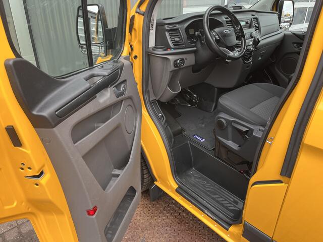 Ford TRANSIT CUSTOM 340 2.0 TDCI L2H1 DC Airco Cruise control Trekhaak 2800kg trekgewicht 5-Persoons Stoelverwarming Bluetooth Parkeersensoren voor en achter Schuifdeur rechts 1e eigenaar Euro 6