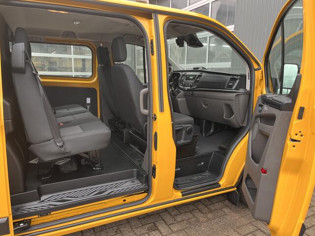 Ford TRANSIT CUSTOM 340 2.0 TDCI L2H1 DC Airco Cruise control Trekhaak 2800kg trekgewicht 5-Persoons Stoelverwarming Bluetooth Parkeersensoren voor en achter Schuifdeur rechts 1e eigenaar Euro 6