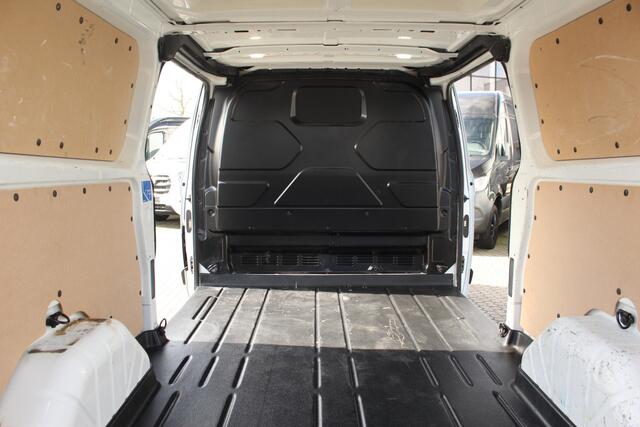 Ford TRANSIT CUSTOM 300 2.0TDCI 130pk L2H1 Trend | Automaat | Trekhaak | L+R Zijdeur | Camera | Navi | Lease 414,- p/m