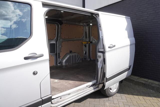 Ford TRANSIT CUSTOM 2.0 TDCI 130PK 2x Schuifdeur EURO 6 - Airco - Cruise - Camera - ¤ 14.900,- Excl.