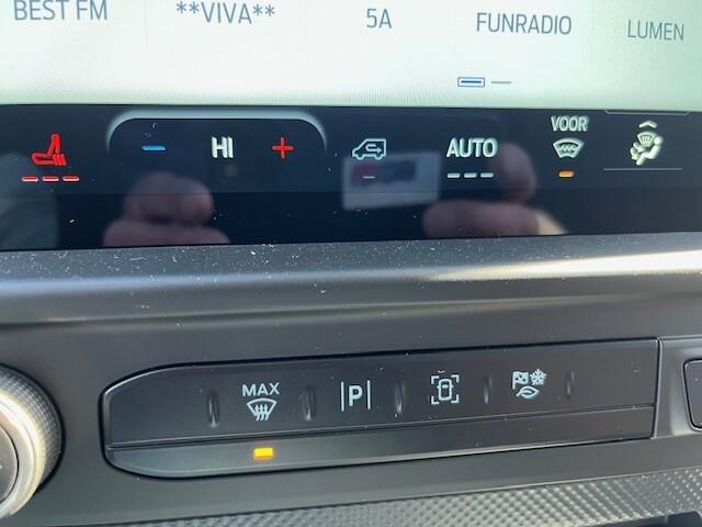 Ford TRANSIT CUSTOM Trend DCL2H1 320 150PK MT6 BPM VRIJ I DUBBEL CABINE I 5 PERS. I CAMERA I LED KOPLAMPEN DUBBELE SCHUIFDEUR I 5 JAAR GARANTIE