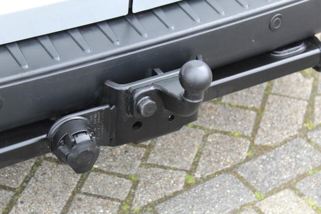 Ford TRANSIT CUSTOM 300 2.0 105 pk TDCI L2H1 Trend DC 6 zits parkeersensoren voor + achter - Bluetooth - Trekhaak - Cruise Control - Airco