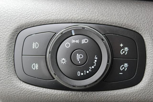 Ford TRANSIT CUSTOM 300 2.0 105 pk TDCI L2H1 Trend DC 6 zits parkeersensoren voor + achter - Bluetooth - Trekhaak - Cruise Control - Airco