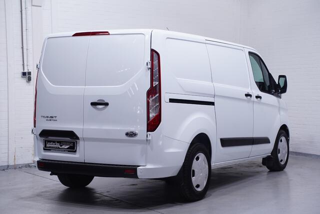 Ford TRANSIT CUSTOM 2.0 TDCI 130 pk L1H1 Navi, Camera, Airco Laadruimte Pakket, PDC V+A, Cruise control, 3-Zits