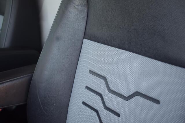 Ford TRANSIT CUSTOM 290 2.2 TDCI L1H1 Sport 155pk! | Camera | Lederen bekleding | Stoelverwarming | Navigatiesysteem