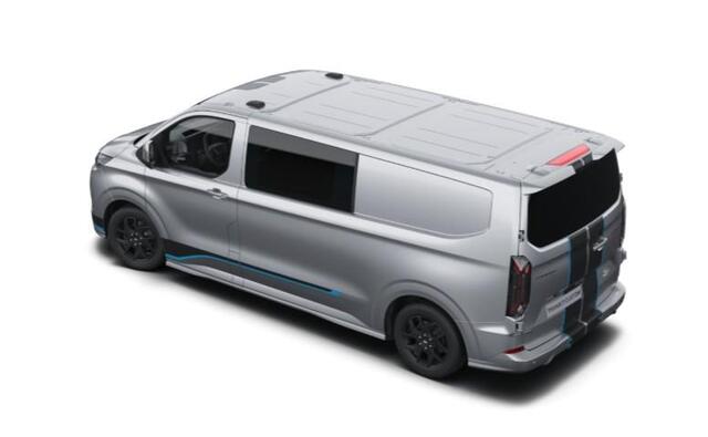Ford TRANSIT CUSTOM 320 2.5 PHEV L2H1 Sport DC 233pk | | Dubbele Cabine | Dubbele zijschuifdeur | Inklapbare trekhaak | 19 inch lichtmetalen Sport velgen (mat zwart) | Verwarmbaar stuurwiel | Navigatie systeem