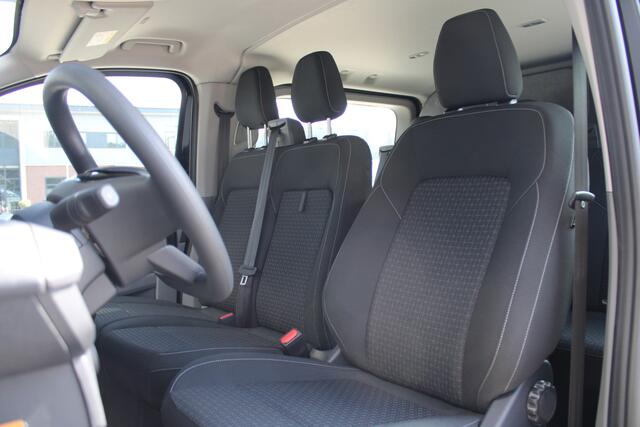 Ford TRANSIT CUSTOM 320 2.0 TDCI L2H1 Trend DC 136pk - Carplay - Android - Camera - Trekhaak - LED koplampen - Stoelverwarming - Draadloos laden - Rijklaar