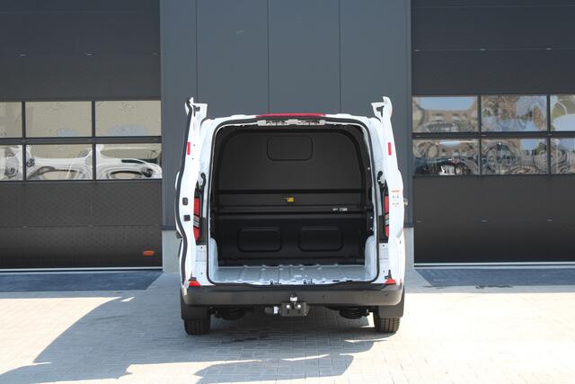 Ford TRANSIT CUSTOM 320 2.0 TDCI L2H1 Trend DC 136pk - Carplay - Android - Camera - Trekhaak - LED koplampen - Stoel + Stuurverwarming - Rijklaar