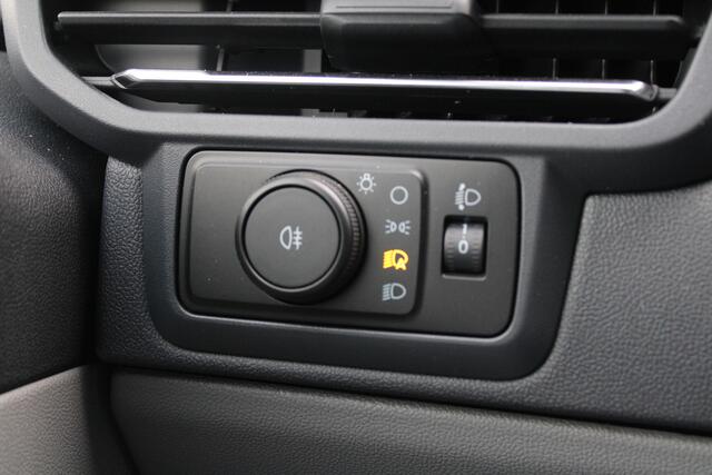 Ford TRANSIT CUSTOM 320 2.0 TDCI L2H1 Limited DC 150pk - Trekhaak - ACC - Getint glas - Stoel/Stuurverwarming - Carplay - Rijklaar