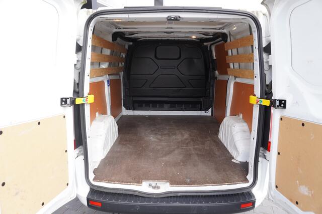 Ford TRANSIT CUSTOM 2.0 TDCI 130PK EURO 6 - Airco - Navi - Cruise - ¤14.900,- Excl.