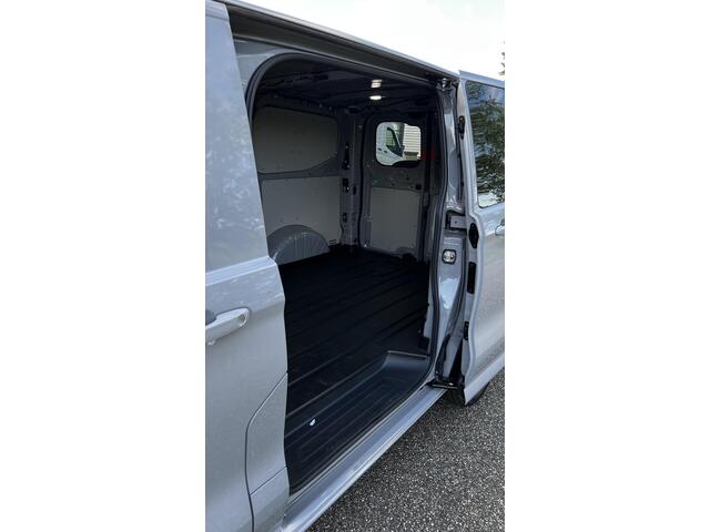 Ford TRANSIT CUSTOM 300 2.0 TDCI L1H1 Limited BPM VRIJ (voor bedrijven) Voorbereid als dubbele cabine