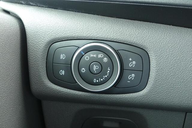 Ford TRANSIT CUSTOM 320 2.0 TDCI L2H1 Sport DC 5p., TREKHAAK (2.800KG), CRUISE, WINTER PACK, APPLE CARPLAY, 72.224KM