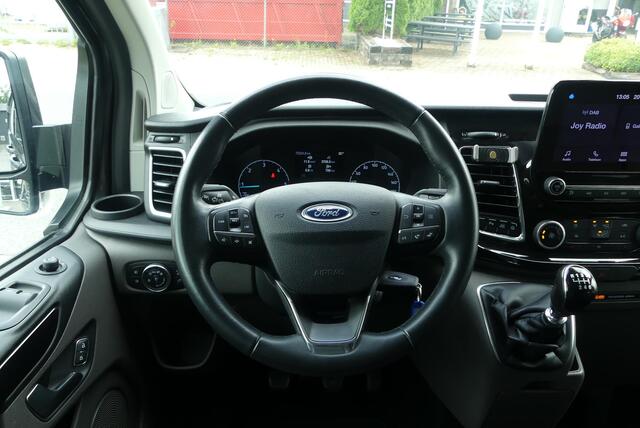Ford TRANSIT CUSTOM 320 2.0 TDCI L2H1 Sport DC 5p., TREKHAAK (2.800KG), CRUISE, WINTER PACK, APPLE CARPLAY, 72.224KM