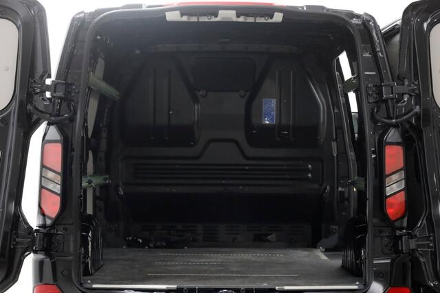 Ford TRANSIT CUSTOM 320 2.0 TDCI 136pk L1H1 Trend LED/ACC/Navi/Camera 06-2024