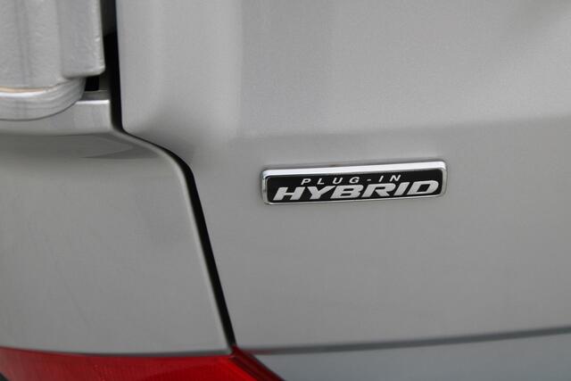 Ford TRANSIT CUSTOM 320 2.5 PHEV L2H1 Trend 232pk - 2x Schuifdeur - Adaptive Cruise - Blind Spot - Navigatie - Camera - Verwarmd Stuur - Rijklaar