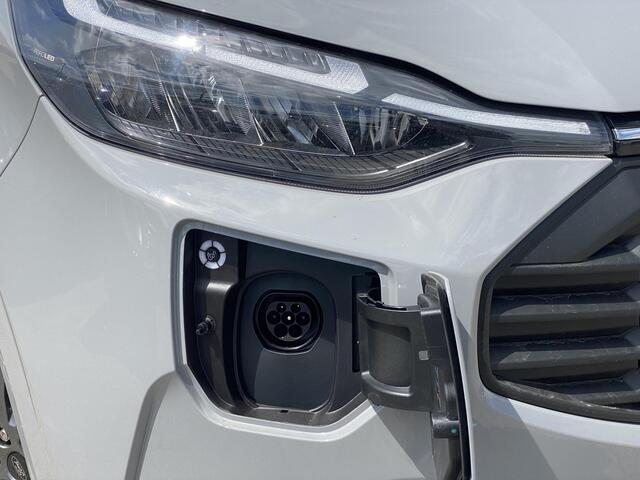 Ford TRANSIT CUSTOM 340 2.5 PHEV L2H1 Limited 233pk | Kombi | Incl. BTW/BPM | Dubbele zijschuifdeur | Privacy Glass | Inklapbare trekhaak | 17 inch lichtmetalen velgen | Driver Assistance Pack Premium | Verwarmbaar stuurwiel