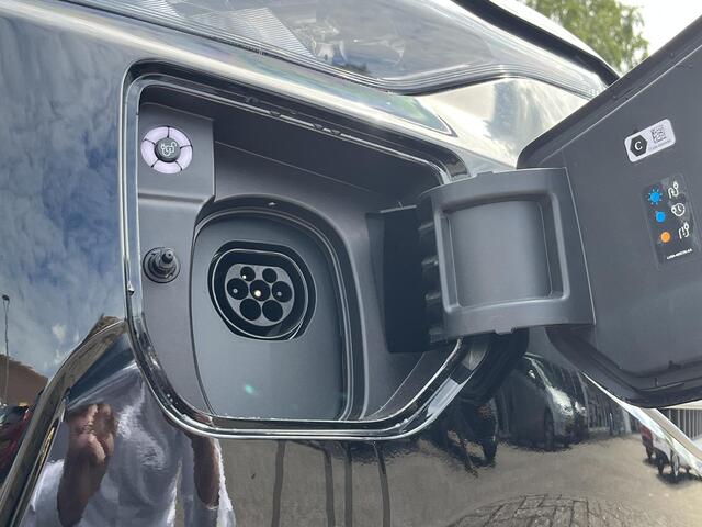 Ford TRANSIT CUSTOM 320 2.5 PHEV L2H1 Black Platinum DC | SCI | 233pk | Netto bijtelling 2025 vanaf 461,- per maand! | Driver Assistance Pack Ultimate | Dubbele Zijschuifdeuren | Ford Voorraad