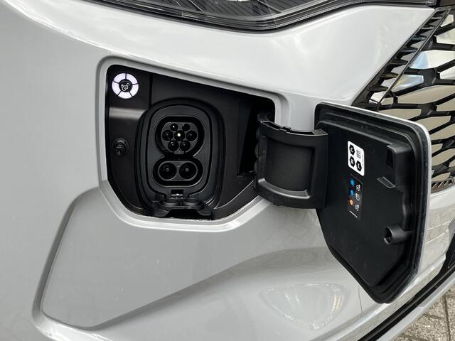 Ford TRANSIT CUSTOM E-Transit 340 L2H1 Limited 65 kWh 218pk! Inklapbare Trekhaak + 2300kg Trekgewicht, 329KM WLTP, 17'' LM, Achteruitrijcamera, Apple Carplay, Stoel+Voorruitverwarming! 0,99% FIN LEASE!