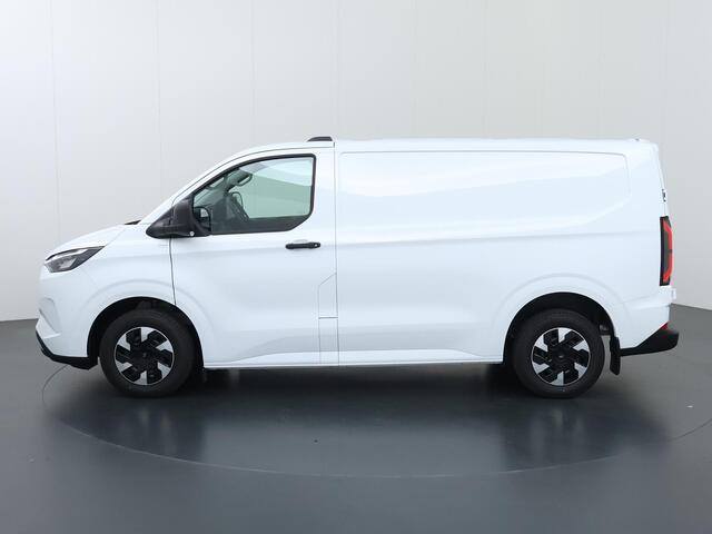 Ford TRANSIT CUSTOM E-Transit 320 | L1 H1 | Trend | 65 kWh | 2300 KG. AHW | Climate Control | Apple Carplay / Android Auto | 328 KM Range | Voorruitverwarming | Stoelverwarming | LED Koplampen | Achterdeuren |