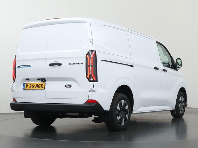 Ford TRANSIT CUSTOM E-Transit 320 | L1 H1 | Trend | 65 kWh | 2300 KG. AHW | Climate Control | Apple Carplay / Android Auto | 328 KM Range | Voorruitverwarming | Stoelverwarming | LED Koplampen | Achterdeuren |