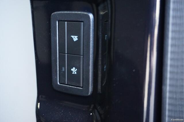 Ford TRANSIT CUSTOM 300S 150PK Limited BPM VRIJ!! Navi, Cam, Adap. Cruise, 17" LM, Trekhaak!! NR. A178