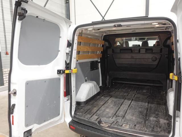 Ford TRANSIT CUSTOM 300 2.0 TDCI L2H1 Trend Dubbele Cabine Automaat Airco Bluetooth Cruise Control Navi Trekhaak