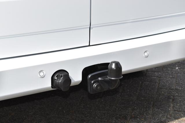 Ford TRANSIT CUSTOM E-Transit 340 L2H1 Limited 65kWh 136pk! Achteruijrijcam. / Trekhaak+2300kg Trekgewicht / Clima / Stoelverw+Stoelverw+Voorruitverw. / Lichtmetaal / Direct leverbaar / 0,99% Fin lease