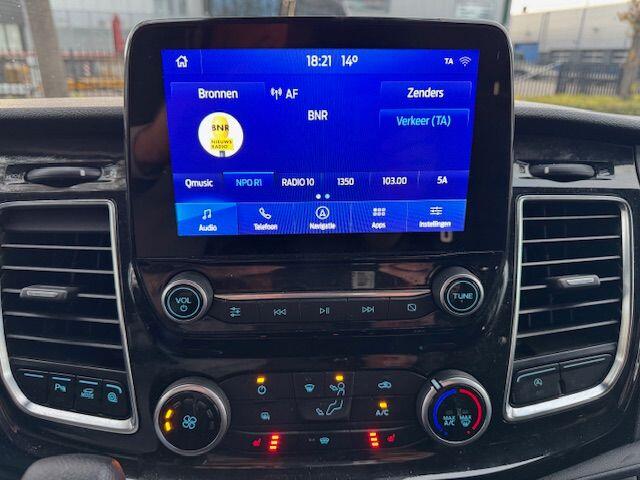 Ford TRANSIT CUSTOM 300 2.0 TDCI 130pk L2 H1 Limited Automaat 3persoons Airco/ECC,Navigatie,Camera 1e Eigenaar