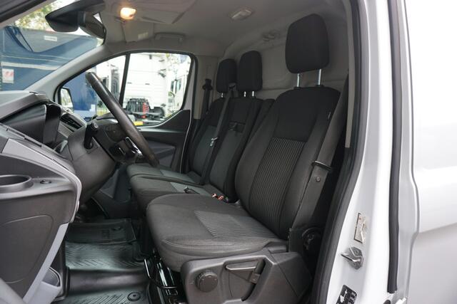 Ford TRANSIT CUSTOM 270 | 2.0 TDCI | Euro 6 | L1H1 Trend | Airco | Cruise | Camera | Imperiaal | Trekhaak | Voorruitverwarming
