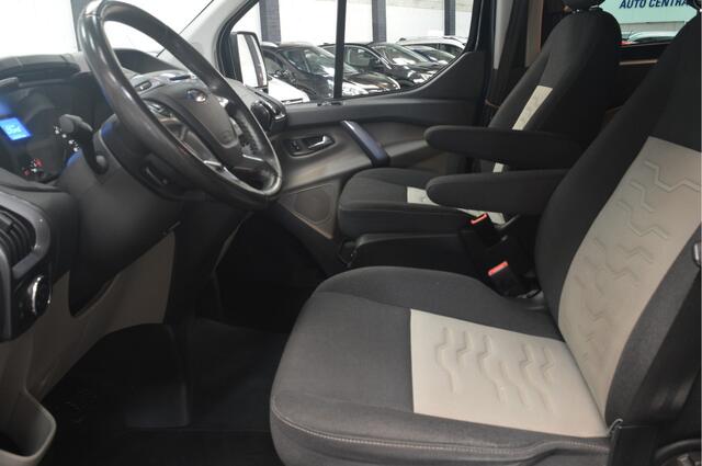Ford TRANSIT CUSTOM 290 2.2 TDCI L2H1 Limited DUBBELE CABINE // AIRCO // CRUISE // NAVI // TREKHAAK // 2x SCHUIFDEUR // STOELVERWARMING //