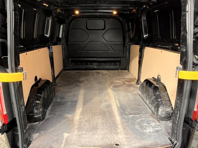 Ford TRANSIT CUSTOM 300 2.0 130Pk TDCI L2H1 Trend / Cruise / Airco / Trekhaak / Apk t/m 19-06-2026