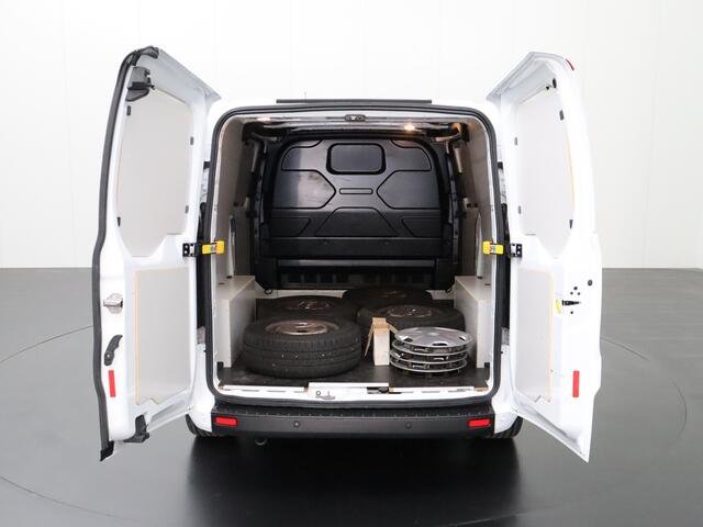 Ford TRANSIT CUSTOM 2.0TDCI 130PK Raptor | 2xSchuifdeur | Navigatie | Multimedia | Airco | 3-Persoons | Cruise