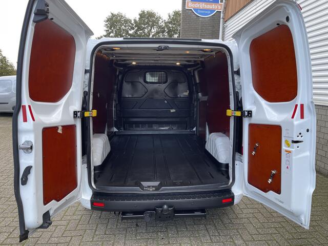 Ford TRANSIT CUSTOM 300 2.0 TDCI 130pk L2H1 Trend / vaste prijs rijklaar ¤ 14.950 ex btw / euro 6 / bpm vrij / lease vanaf ¤ 252 / airco / cruise / navi / camera / trekhaak 2700 kg !