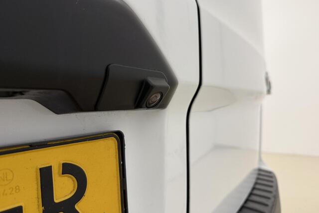 Ford TRANSIT CUSTOM 280 2.0 TDCI L1H1 Trend | Trekhaak | Navigatie | Climate & Cruise Control | Laadruimte Betimmering | Achteruitrijd Camera |