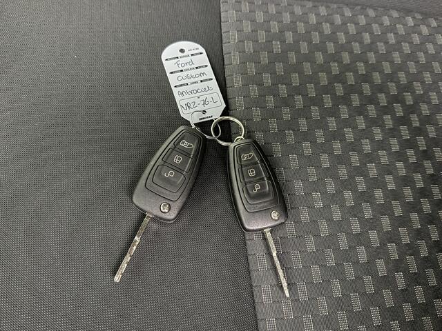 Ford TRANSIT CUSTOM 2.0TDCi 130PK Raptor Lang | Airco | Cruise | 3-Persoons | Trekhaak 2800Kg