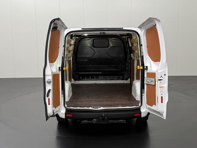 Ford TRANSIT CUSTOM 2.0TDCI 130PK Lang | Achterdeuren | Airco | Cruise | 3-Persoons | 2800Kg Trekhaak