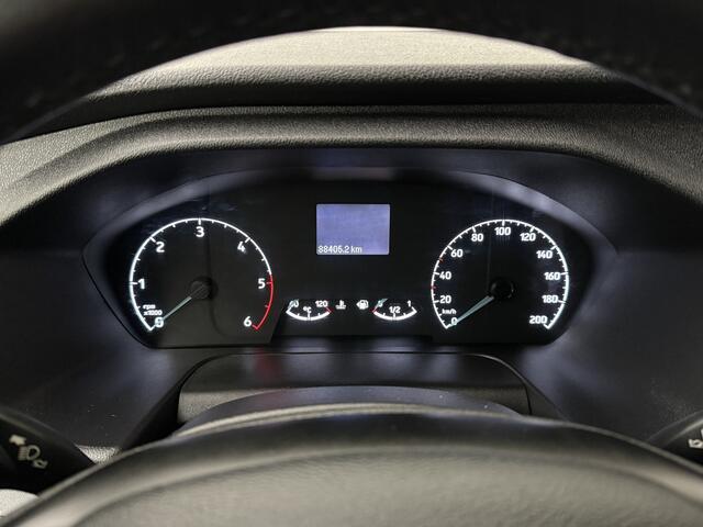 Ford TRANSIT CUSTOM 2.0TDCI 130PK Lang | Achterdeuren | Airco | Cruise | 3-Persoons | 2800Kg Trekhaak