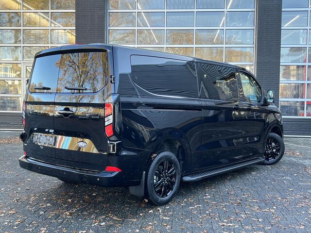 Ford TRANSIT CUSTOM 320 2.5 PHEV L2H1 Black Platinum Dubbele Cabine 233pk Aut / 5 Pers. / 2250kg Trekgewicht / 1100kg Laadvermogen / Vol. Leder / Glaslookpanelen / Privacy Glass / Adapt. Cruise control!
