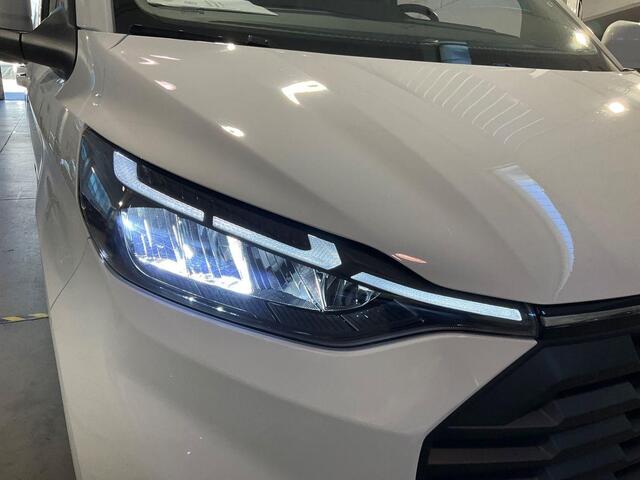 Ford TRANSIT CUSTOM 320 2.0 TDCI L1H1 Limited 150pk! | 17 inch | Stoelverwarming | Camera | Parkeersensoren | Volledig meegespoten bumpers