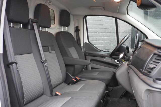 Ford TRANSIT CUSTOM 2.0 TDCI 130PK L1H2 Automaat EURO 6 - Airco - Cruise - Camera - ¤14.900,- Excl.