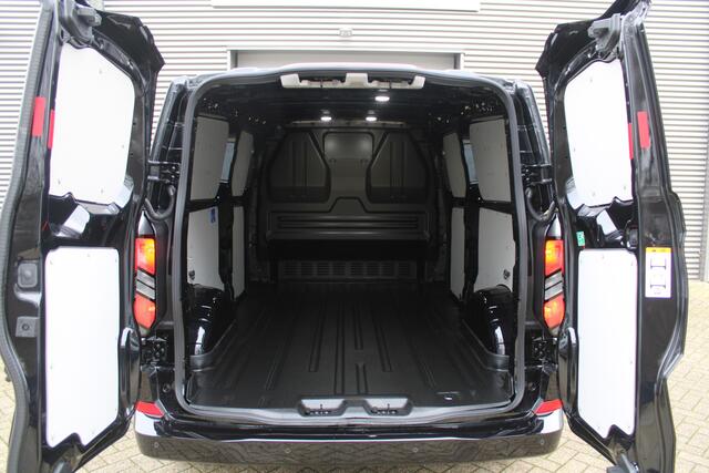Ford TRANSIT CUSTOM 320 2.0 TDCI L2H1 Limited 170pk - 1+1 Stoelopstelling - 2x Schuifdeur - Adaptive Cruise - Verwarmd stuur - Blind spot - Navigatie - Camera - Draadloos laden - Rijklaar