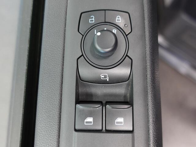 Ford TRANSIT CUSTOM 300 2.0 TDCI L2H1 Trend Nieuw Model Automaat Navi PDC Camera Cruise Control Trekhaak