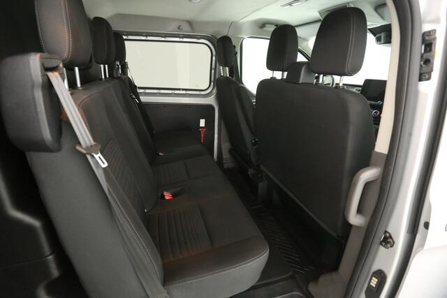 Ford TRANSIT CUSTOM 300 2.0 TDCI L2H1 Limited | DC | Airco | Cruise | Carplay | Trekh. | Navi | Parkeersens. | Stoelverw.